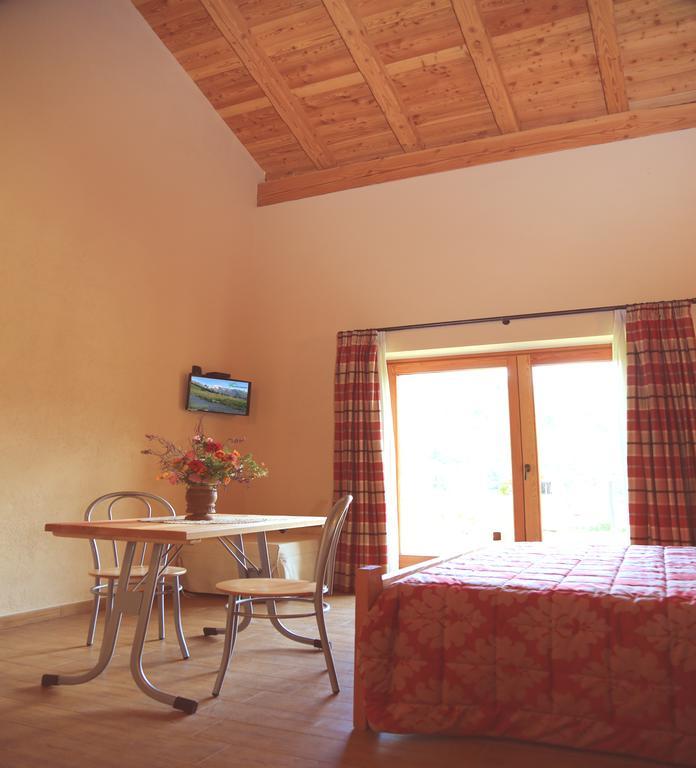 Village Paradis Roisan Habitación foto