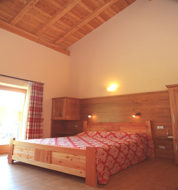 Village Paradis Roisan Habitación foto